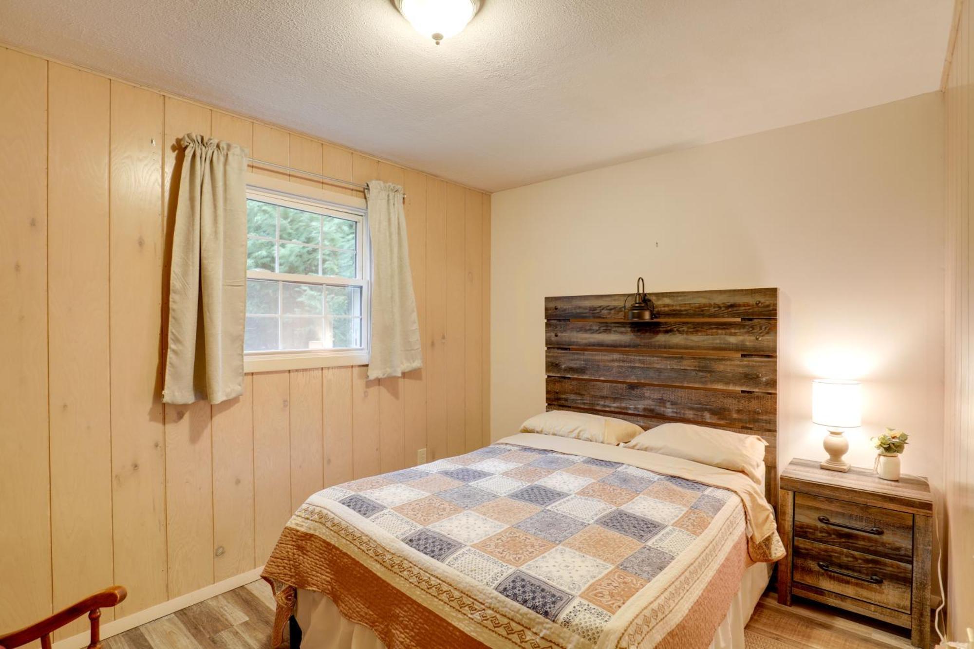 Riverfront Hot Springs Cabin With Private Hot Tub! Dış mekan fotoğraf